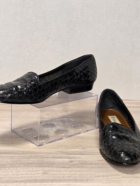 Etienne Aigner loafers black leather basketweave slip-on style 8